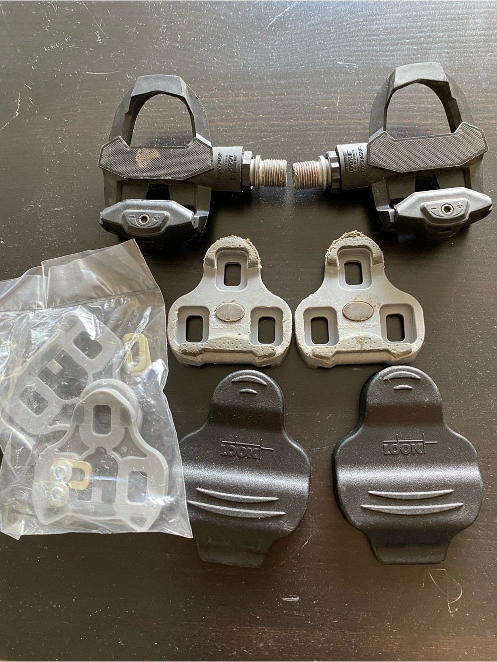 Look Keo Pedals with New cleat and Cafe Caps